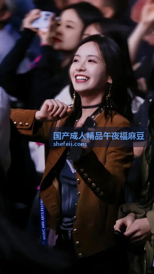 畅享亚洲AV片不卡无码电影，高清不卡顿在线体验